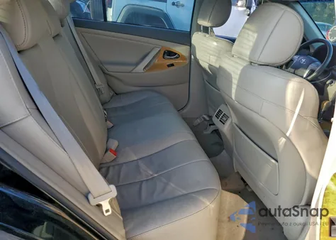 2007 Toyota Camry Le z USA, uszkodzony, nr VIN 4T1BK46KX7U028390